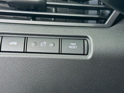 Used 2025 Nissan Altima 2.5 S image 10