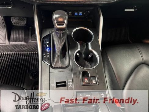 Used 2022 Toyota Highlander XLE image 52