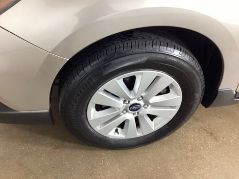 Used 2018 Subaru Outback 2.5i Premium AWD/4WD image 30