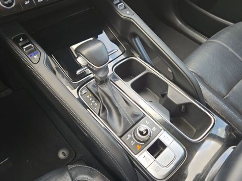 Used 2022 Kia Telluride EX w/ EX Premium Package image 25