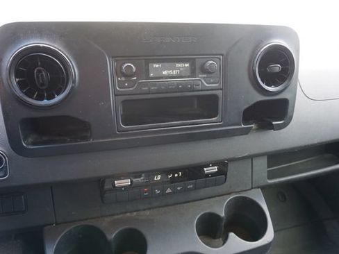 Used 2019 Mercedes-Benz Sprinter 144 image 4