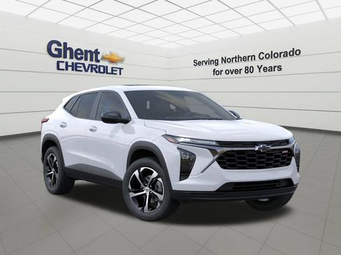 New 2026 Chevrolet Trax RS w/ Sunroof Package FWD image 7