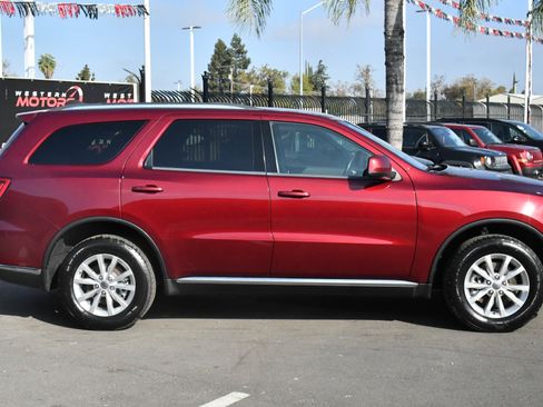 Used 2022 Dodge Durango SXT image 9