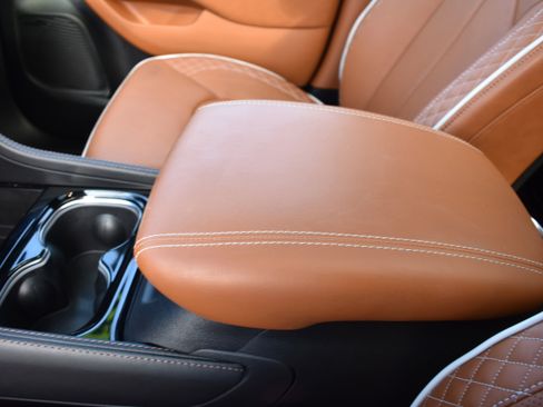 Used 2024 Chrysler Pacifica Pinnacle image 26