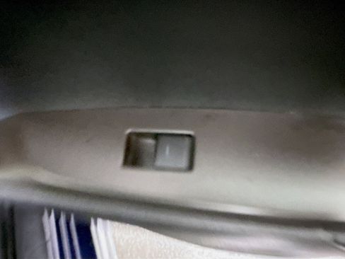 Used 2022 Toyota Camry SE image 30