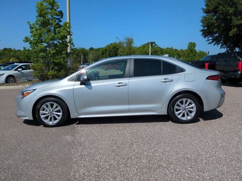 Certified 2024 Toyota Corolla XLE FWD image 3