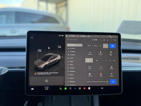 Used 2025 Tesla Model Y Performance AWD/4WD image 31