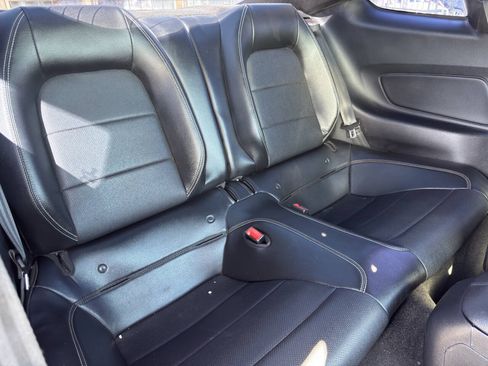 Used 2018 Ford Mustang GT Premium RWD image 12