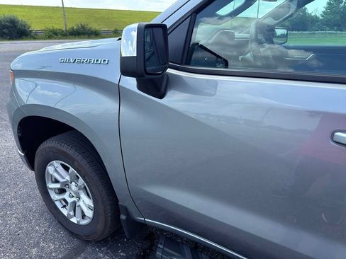 Used 2025 Chevrolet Silverado 1500 LT AWD/4WD image 18