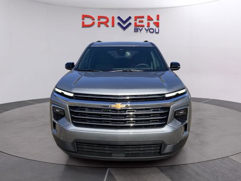 New 2026 Chevrolet Traverse LT image 9