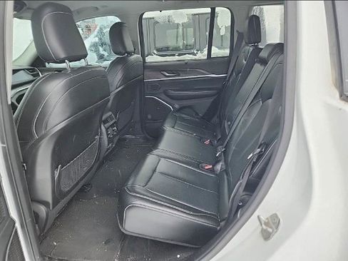 Used 2022 Jeep Grand Cherokee Limited 4xe w/ Luxury Tech Group II image 11