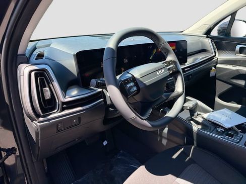 New 2026 Kia Sorento LX FWD image 9