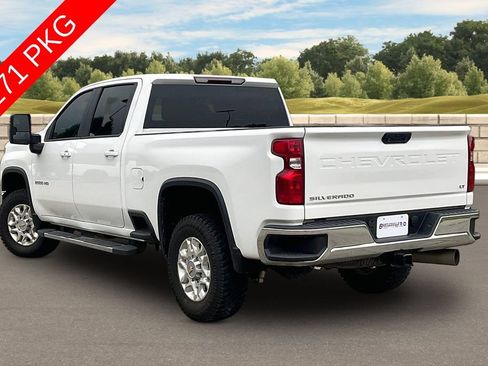 Used 2025 Chevrolet Silverado 2500 LT AWD/4WD image 11