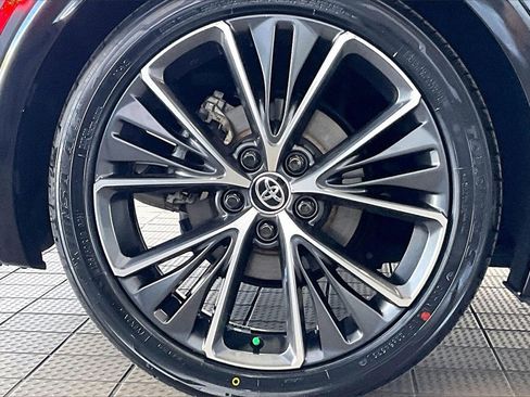 Used 2024 Toyota Prius XLE image 34