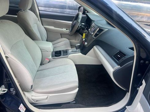 Used 2014 Subaru Outback 2.5i Premium AWD/4WD image 10