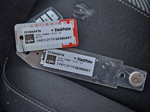 Used 2016 Honda Civic EX image 32