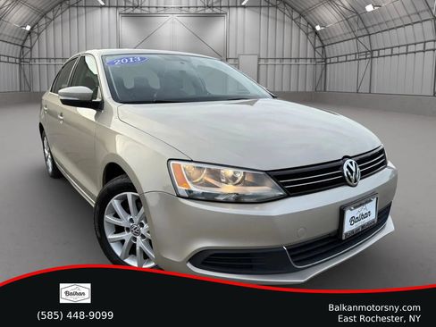 Used 2013 Volkswagen Jetta SE image 1