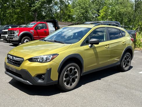 Used 2021 Subaru Crosstrek 2.0i AWD/4WD image 3