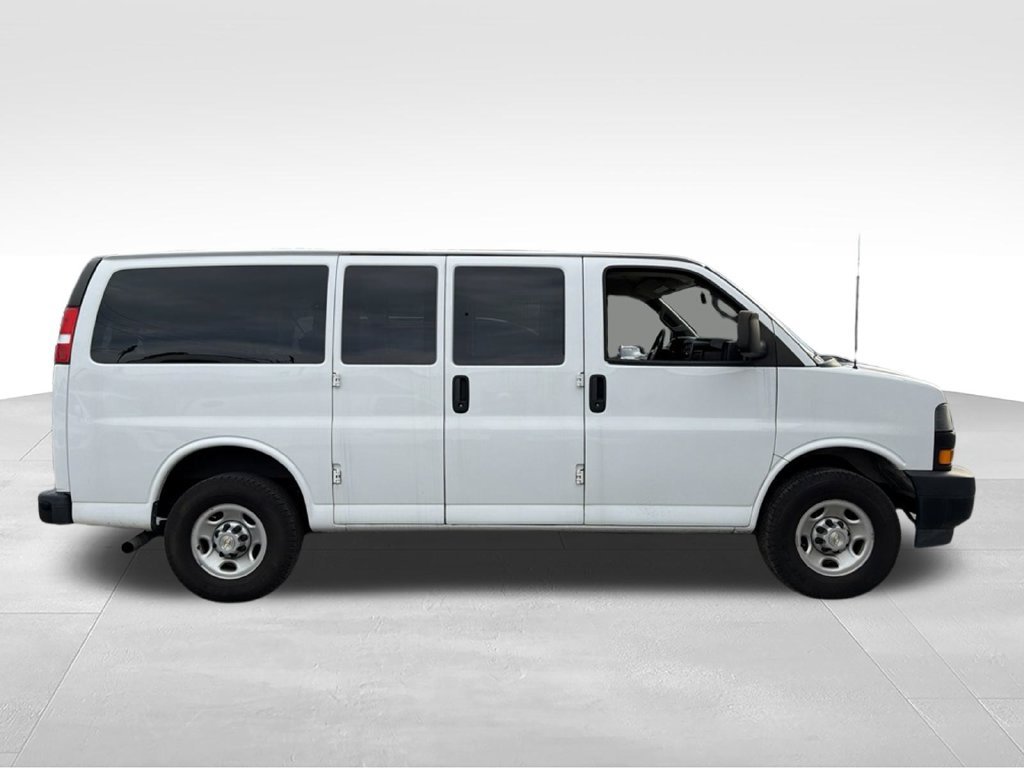 Used 2022 Chevrolet Express 2500 LS RWD image 8