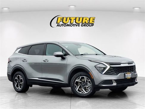 Used 2023 Kia Sportage LX image 1