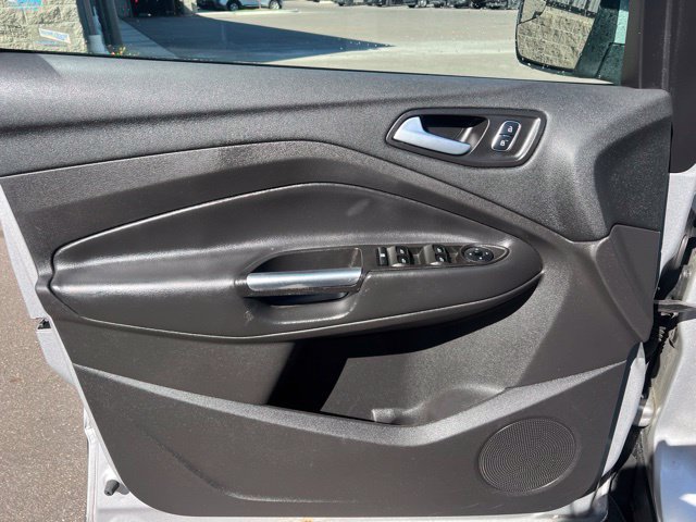 Used 2017 Ford Escape SE w/ SE Cold Weather Package FWD image 19