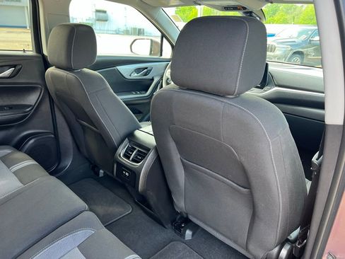 Used 2024 Chevrolet Blazer LT w/ Convenience Package FWD image 11