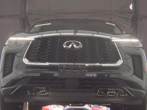 Used 2023 INFINITI QX60 Luxe w/ Vision Package FWD image 33