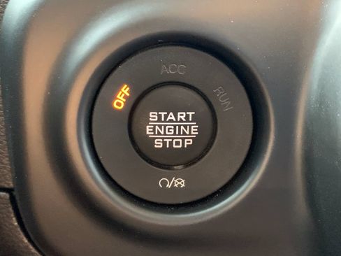 Used 2021 Jeep Wrangler Unlimited Sahara AWD/4WD image 23