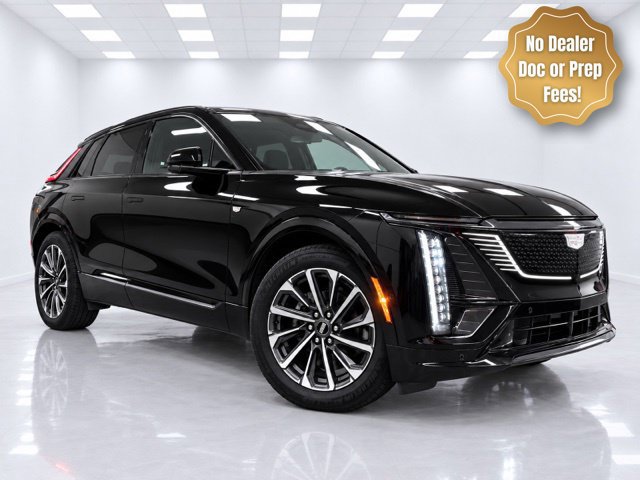 Used 2024 Cadillac Lyriq Sport AWD/4WD image 3