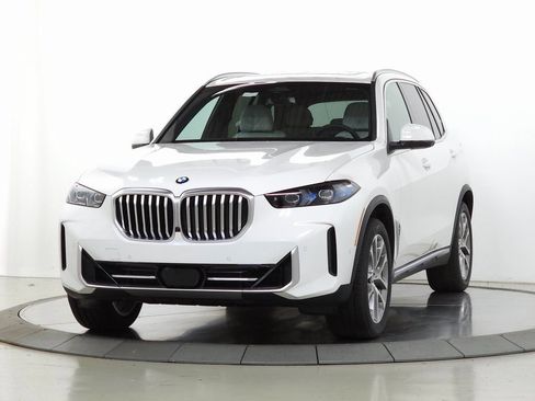 Used 2026 BMW X5 xDrive40i w/ Climate Comfort Package AWD/4WD image 3