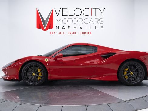 Used 2022 Ferrari F8 Tributo image 9