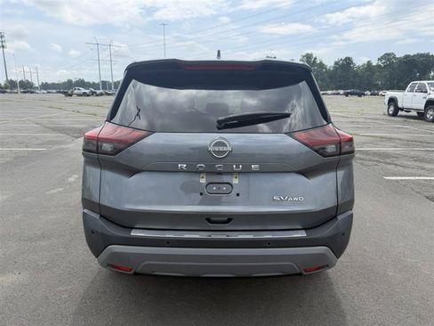 Used 2022 Nissan Rogue SV AWD/4WD image 8