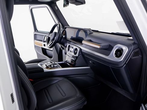 Used 2023 Mercedes-Benz G 550 image 6