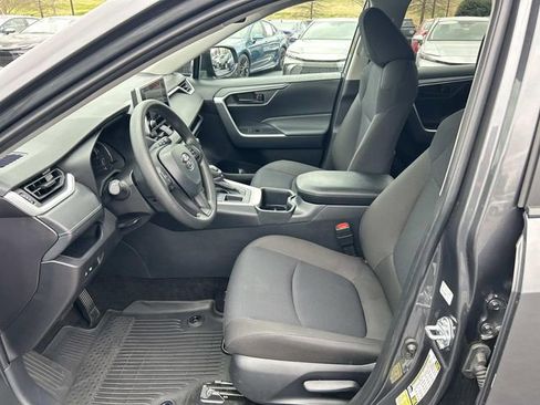 Used 2025 Toyota RAV4 LE image 20