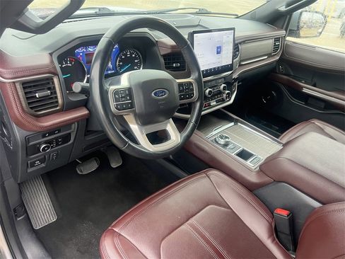Used 2023 Ford Expedition Limited image 15
