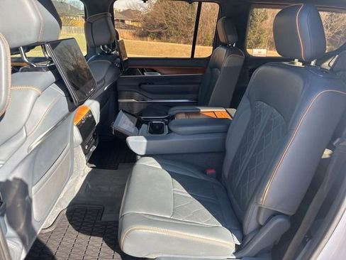 Used 2022 Jeep Grand Wagoneer Series III w/ Rear Seat Video Group 1 image 20