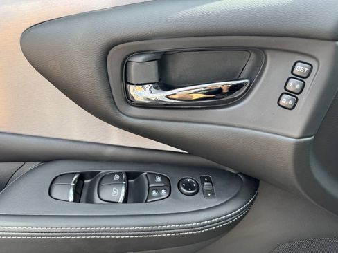 Used 2024 Nissan Murano SL AWD/4WD image 15