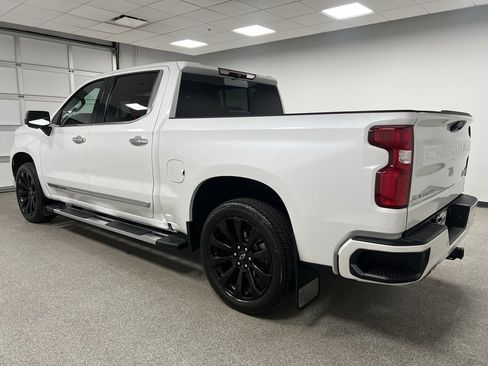 Used 2022 Chevrolet Silverado 1500 High Country image 9