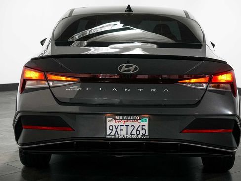 Used 2026 Hyundai Elantra Sport FWD image 5