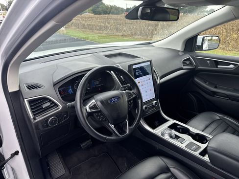 Used 2024 Ford Edge SEL image 9