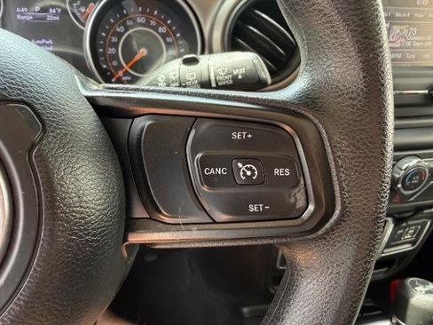 Used 2018 Jeep Wrangler Unlimited Sport image 23