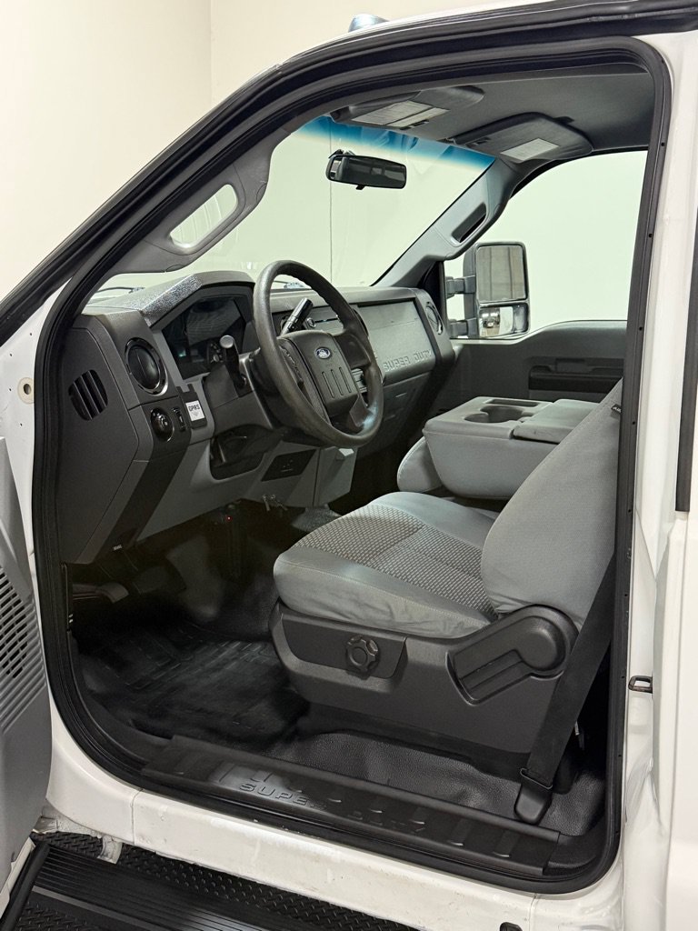 Used 2015 Ford F250 XL w/ XL Appearance Package AWD/4WD image 8