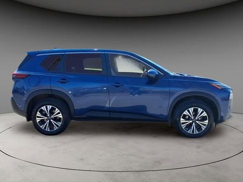 Used 2023 Nissan Rogue SV image 10