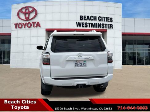 Used 2014 Toyota 4Runner SR5 RWD image 9
