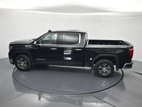 Certified 2025 GMC Sierra 1500 SLT AWD/4WD image 36