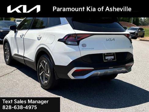 Certified 2025 Kia Sportage LX FWD image 4