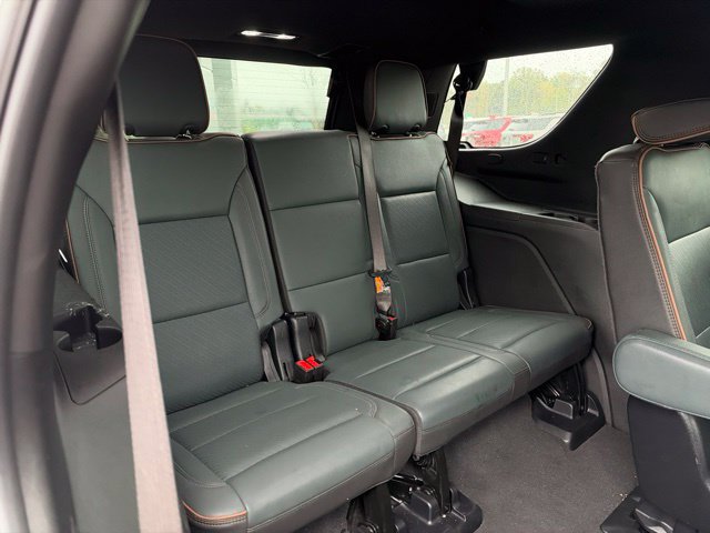 Used 2025 GMC Yukon AT4 w/ AT4 Premium Plus Package AWD/4WD image 18