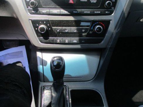 Used 2016 Hyundai Sonata SE image 12