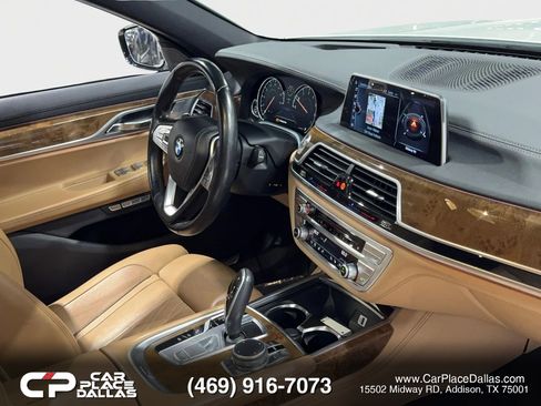 Used 2016 BMW 750i image 34