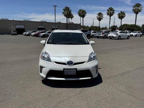Used 2013 Toyota Prius Four FWD image 4